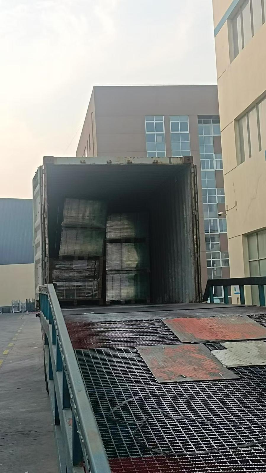 Carico container per export